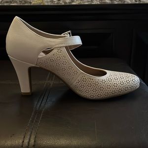 Giani Bernini size 6